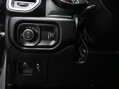 Used 2022 RAM 1500 Big Horn image 11