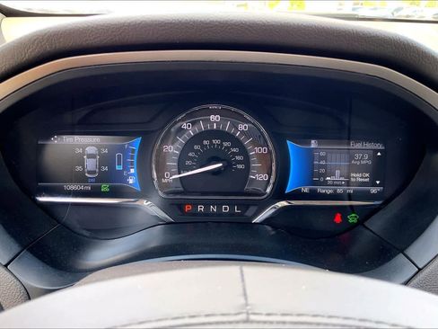 Used 2017 Lincoln MKZ Premiere image 26