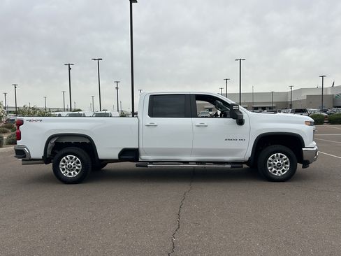Used 2025 Chevrolet Silverado 2500 LT w/ Safety Package AWD/4WD image 6