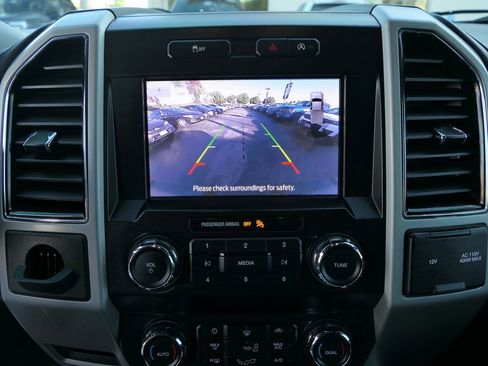 Used 2019 Ford F150 Lariat image 23