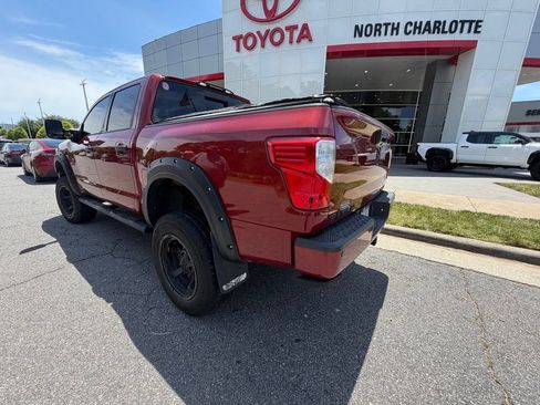 Used 2018 Nissan Titan PRO-4X AWD/4WD image 5