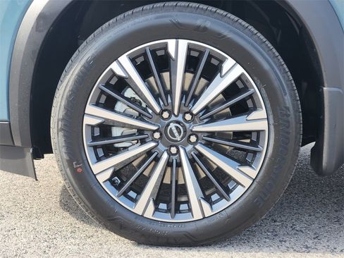 New 2026 Nissan Pathfinder Platinum image 7