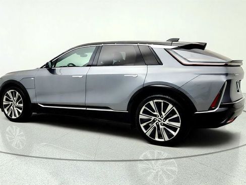 Used 2023 Cadillac Lyriq 2WD image 7