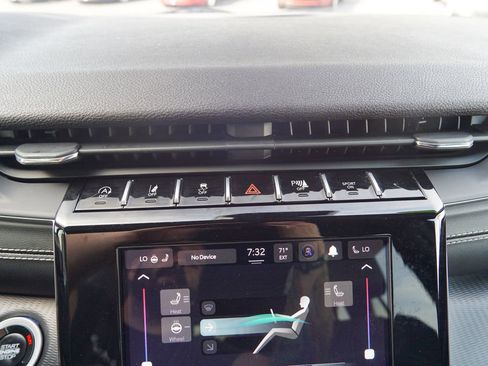 Used 2024 Jeep Grand Cherokee Altitude image 26