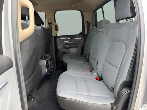 Used 2020 RAM 1500 Big Horn AWD/4WD image 26