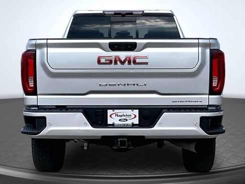 Used 2022 GMC Sierra 2500 Denali AWD/4WD image 4