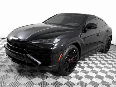 Used 2025 Lamborghini Urus SE image 8