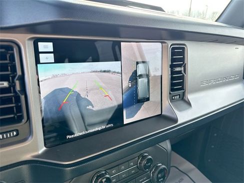 Used 2023 Ford Bronco Outer Banks image 24
