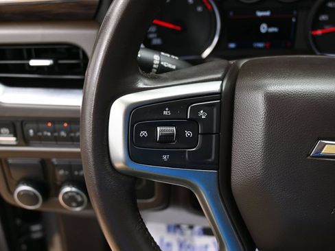 Used 2021 Chevrolet Suburban LT RWD image 17