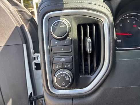 Used 2023 Chevrolet Silverado 2500 LT image 22