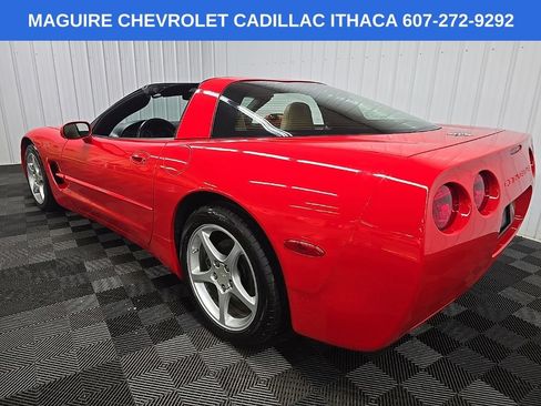 Used 2003 Chevrolet Corvette Coupe w/ Preferred Equipment Group RWD image 13