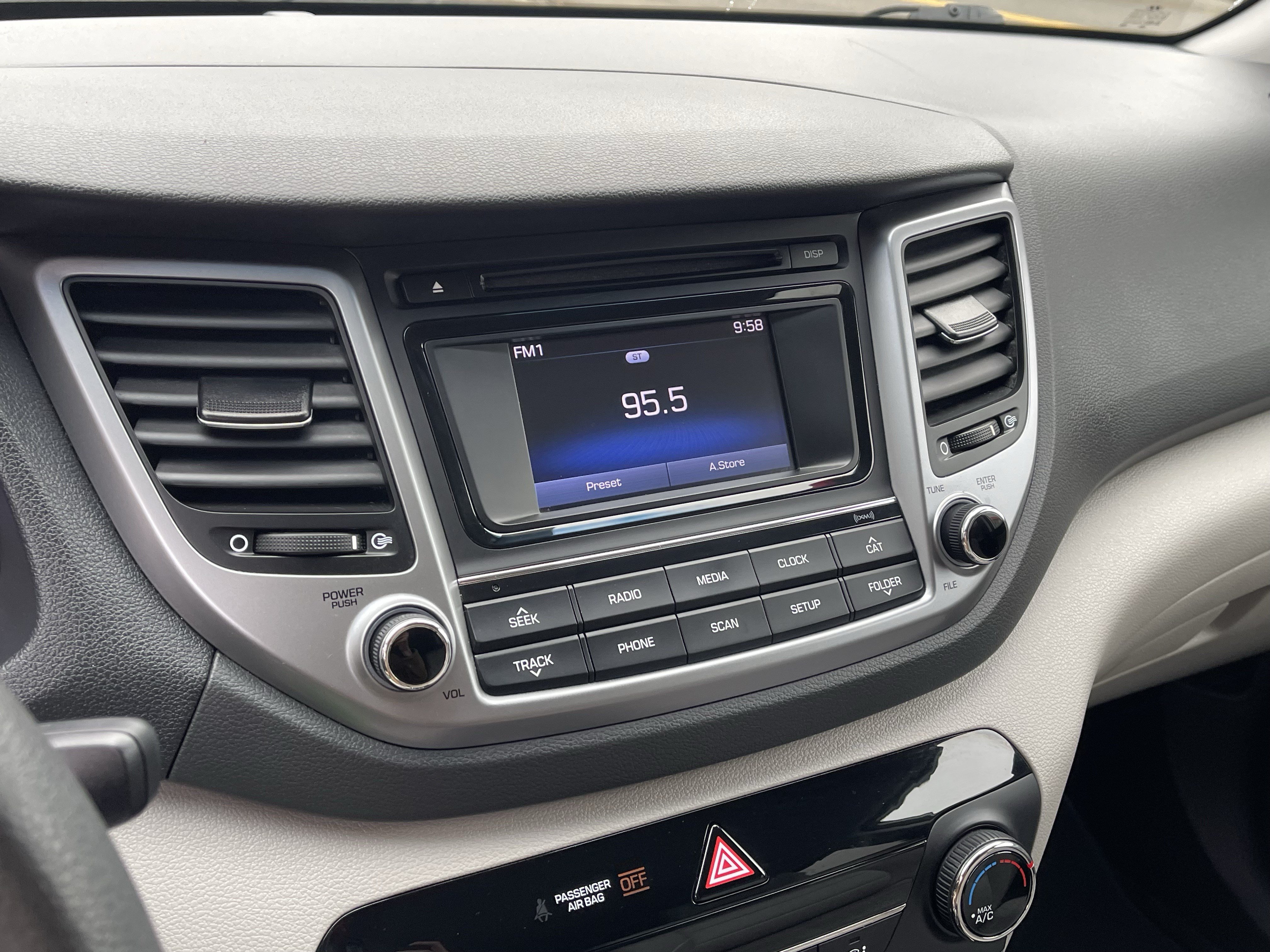Used 2017 Hyundai Tucson SE w/ SE Popular Package 02 AWD/4WD image 22