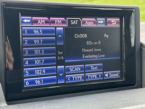 Used 2013 Lexus CT 200h image 23