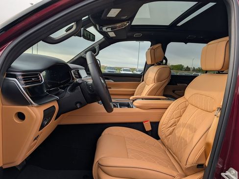 New 2026 Jeep Grand Wagoneer Summit AWD/4WD image 5