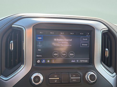 Used 2021 GMC Sierra 1500 Elevation w/ X31 Off-Road Package AWD/4WD image 15