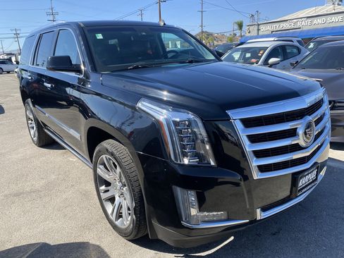 Used 2015 Cadillac Escalade Premium AWD/4WD image 7