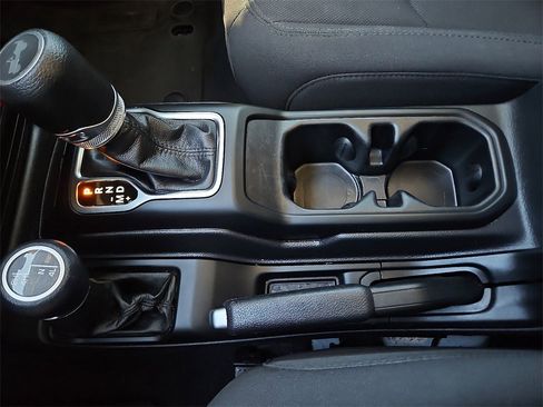 Used 2022 Jeep Wrangler Sport image 29