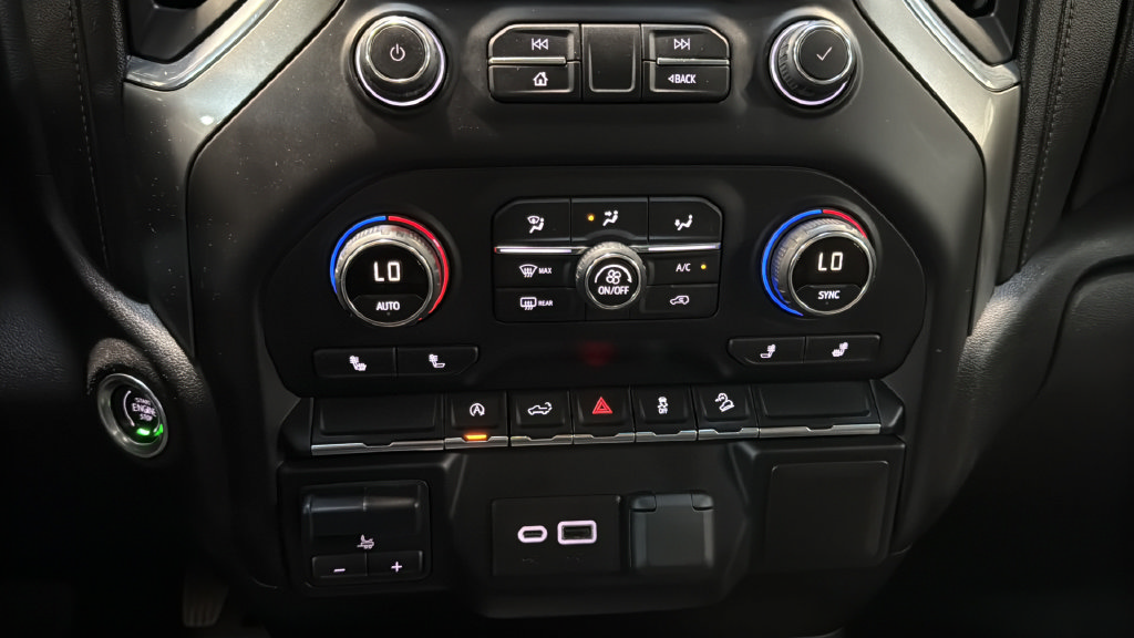 Used 2020 Chevrolet Silverado 1500 RST w/ True North Edition AWD/4WD image 28