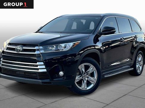 Used 2018 Toyota Highlander Limited image 1