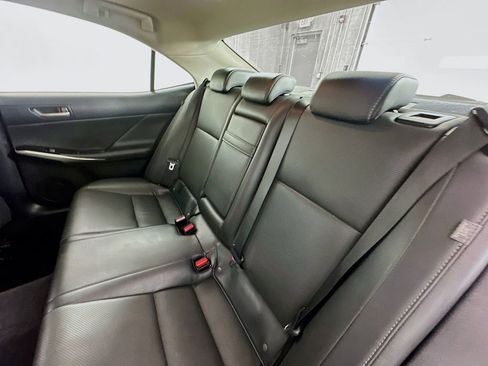 Used 2017 Lexus IS 300 AWD image 24