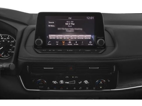 Used 2023 Nissan Rogue SL w/ SL Premium Package image 10