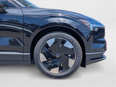 New 2025 Volvo EX30 Plus w/ Protection Package Premier image 10