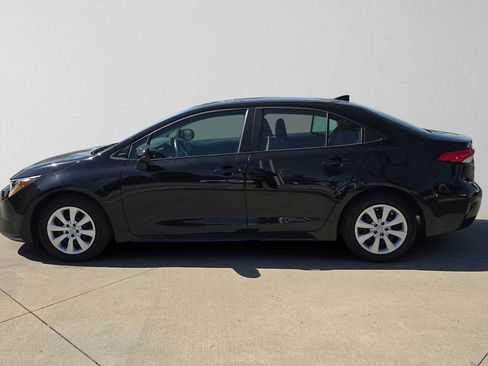 Certified 2025 Toyota Corolla LE FWD image 6