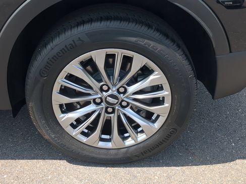Certified 2024 Cadillac XT4 Premium Luxury FWD image 32