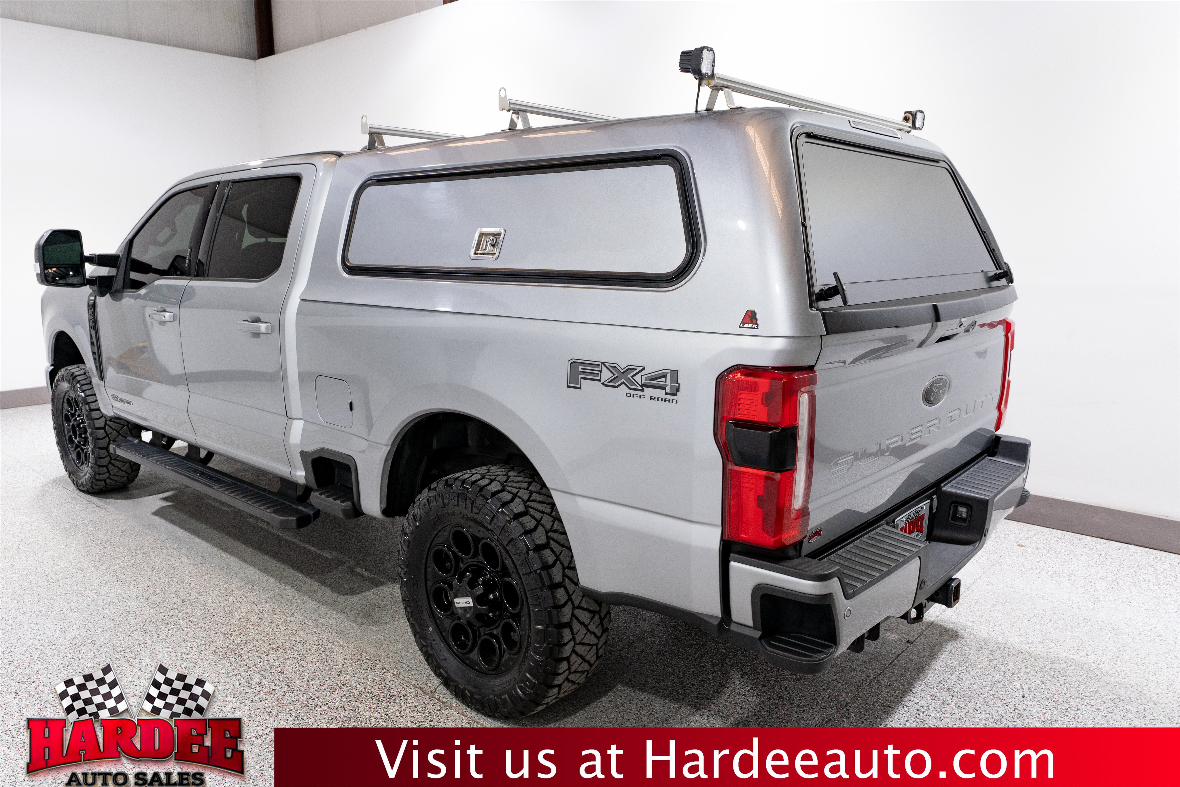 Used 2024 Ford F250 Lariat w/ Black Appearance Package AWD/4WD image 3
