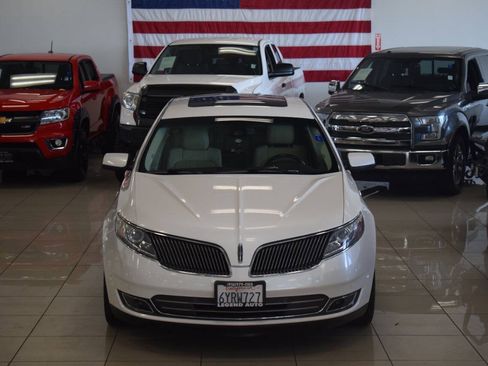 Used 2013 Lincoln MKS AWD image 8