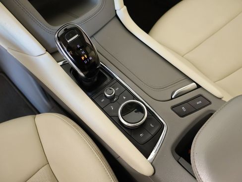 Used 2020 Cadillac XT6 Premium Luxury image 8