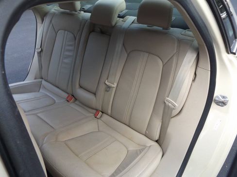 Used 2016 Lincoln MKZ AWD image 16