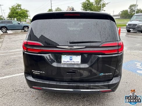 Used 2023 Chrysler Pacifica Touring-L FWD image 21