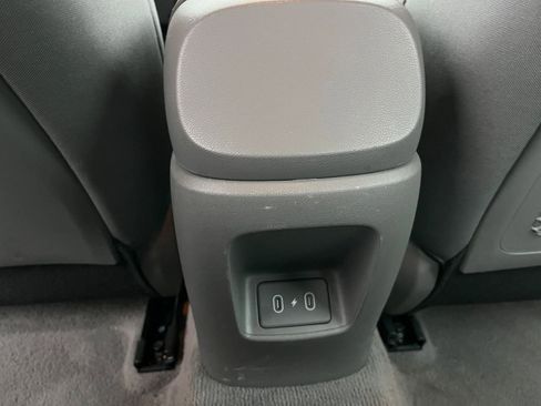 Used 2025 Hyundai Elantra SEL image 23