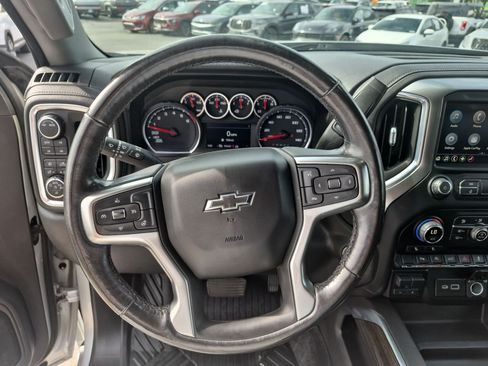 Used 2021 Chevrolet Silverado 1500 LT Trail Boss w/ Convenience Package II AWD/4WD image 18