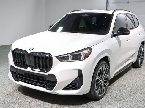 Used 2023 BMW X1 xDrive28i w/ Premium Package AWD/4WD image 32