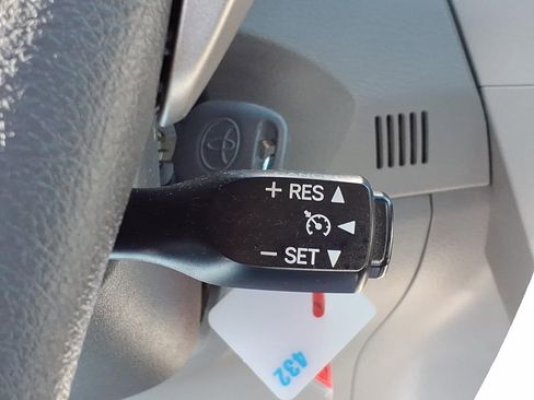 Used 2010 Toyota Corolla LE image 18