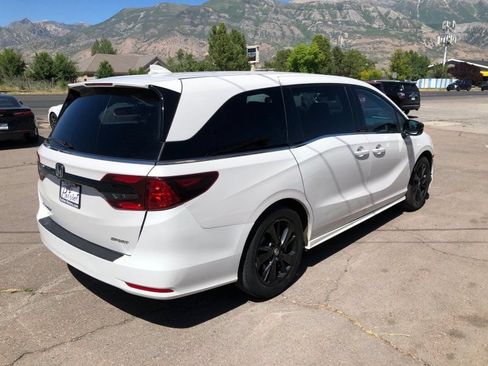 Used 2023 Honda Odyssey Sport image 5