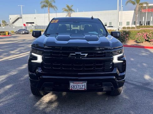 Used 2022 Chevrolet Silverado 1500 LT Trail Boss w/ LT Trail Boss Premium Package AWD/4WD image 3