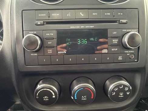 Used 2017 Jeep Patriot High Altitude AWD/4WD image 25