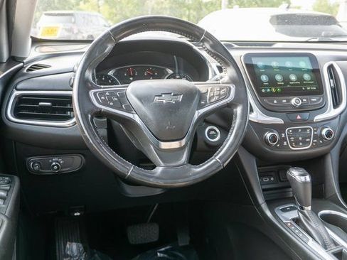 Used 2019 Chevrolet Equinox LT w/ Sun & Navigation Package AWD/4WD image 14