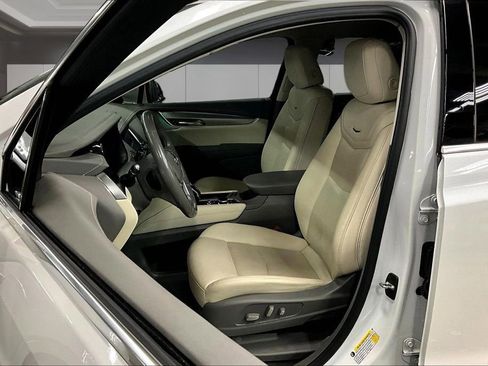Used 2021 Cadillac XT5 Premium Luxury w/ LPO, Floor Liner Package AWD/4WD image 21