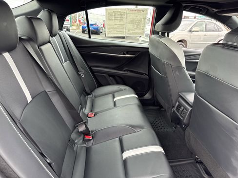 Used 2025 Toyota Camry SE w/ Multimedia Upgrade Package image 34