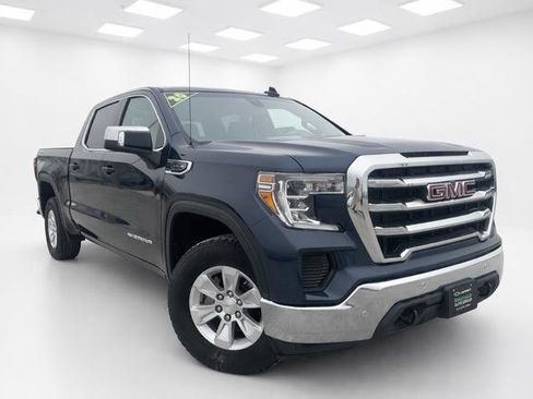 Used 2020 GMC Sierra 1500 SLE image 1