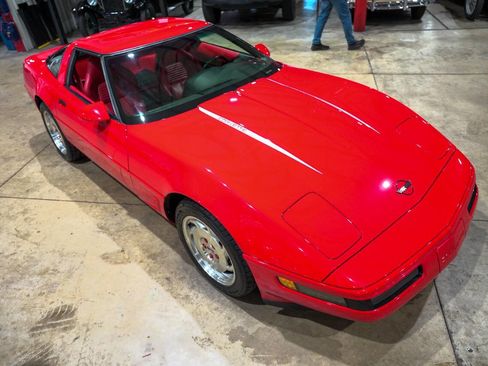 Used 1995 Chevrolet Corvette Coupe image 12