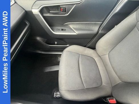 Used 2019 Toyota RAV4 LE w/ All Weather Liner Package AWD/4WD image 21