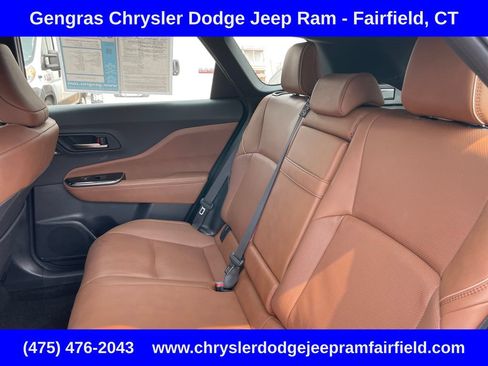Used 2025 Toyota Crown Signia w/ Advanced Technology Package AWD/4WD image 40