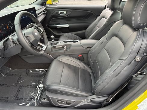 Used 2025 Ford Mustang GT Premium w/ GT Performance Package RWD image 23