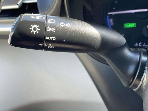 Used 2021 Toyota Sienna LE FWD image 28