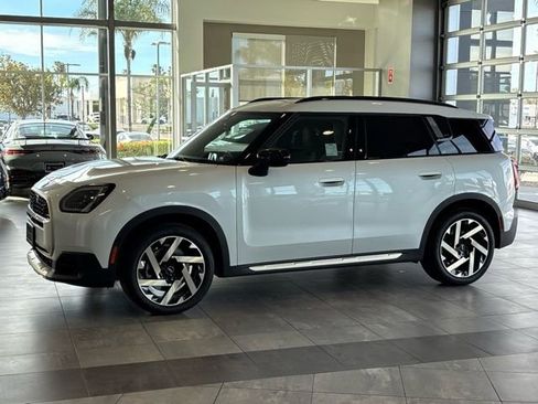 Used 2025 MINI Cooper Countryman S w/ Comfort Package Max image 9